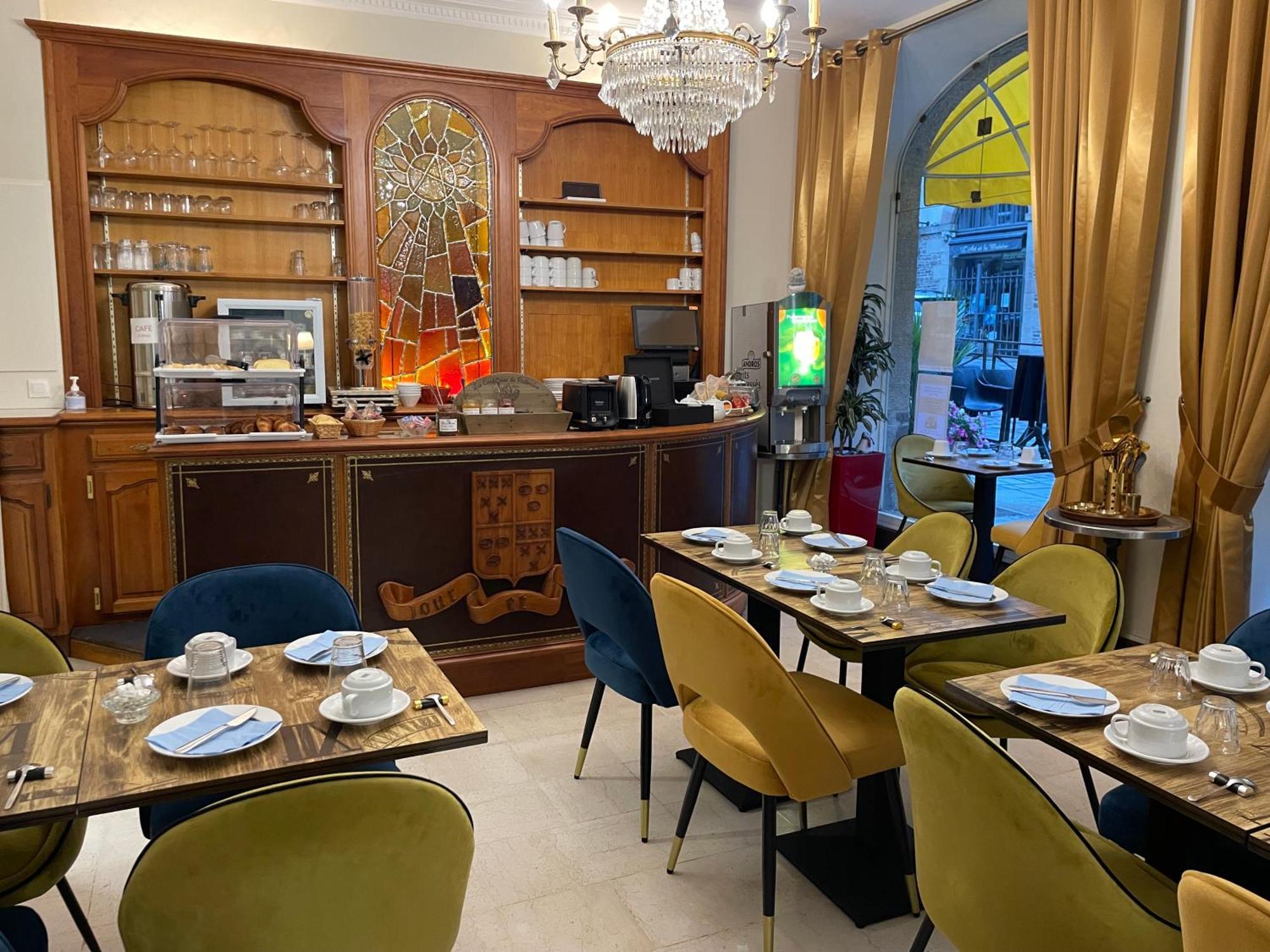 Balzac Hotel Restaurant Fougères Eksteriør bilde